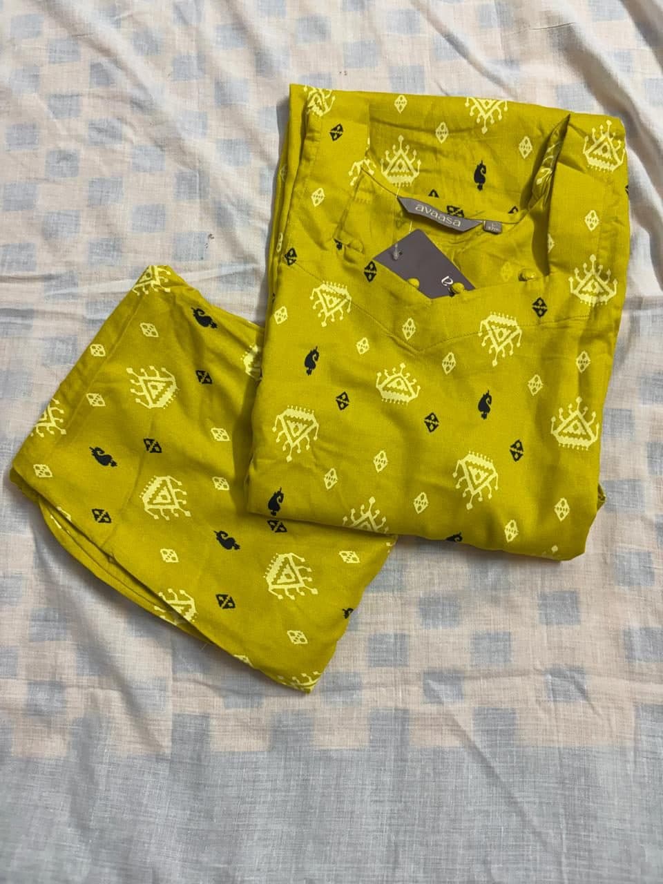 Av yellow colour 2pcs set, photo 1