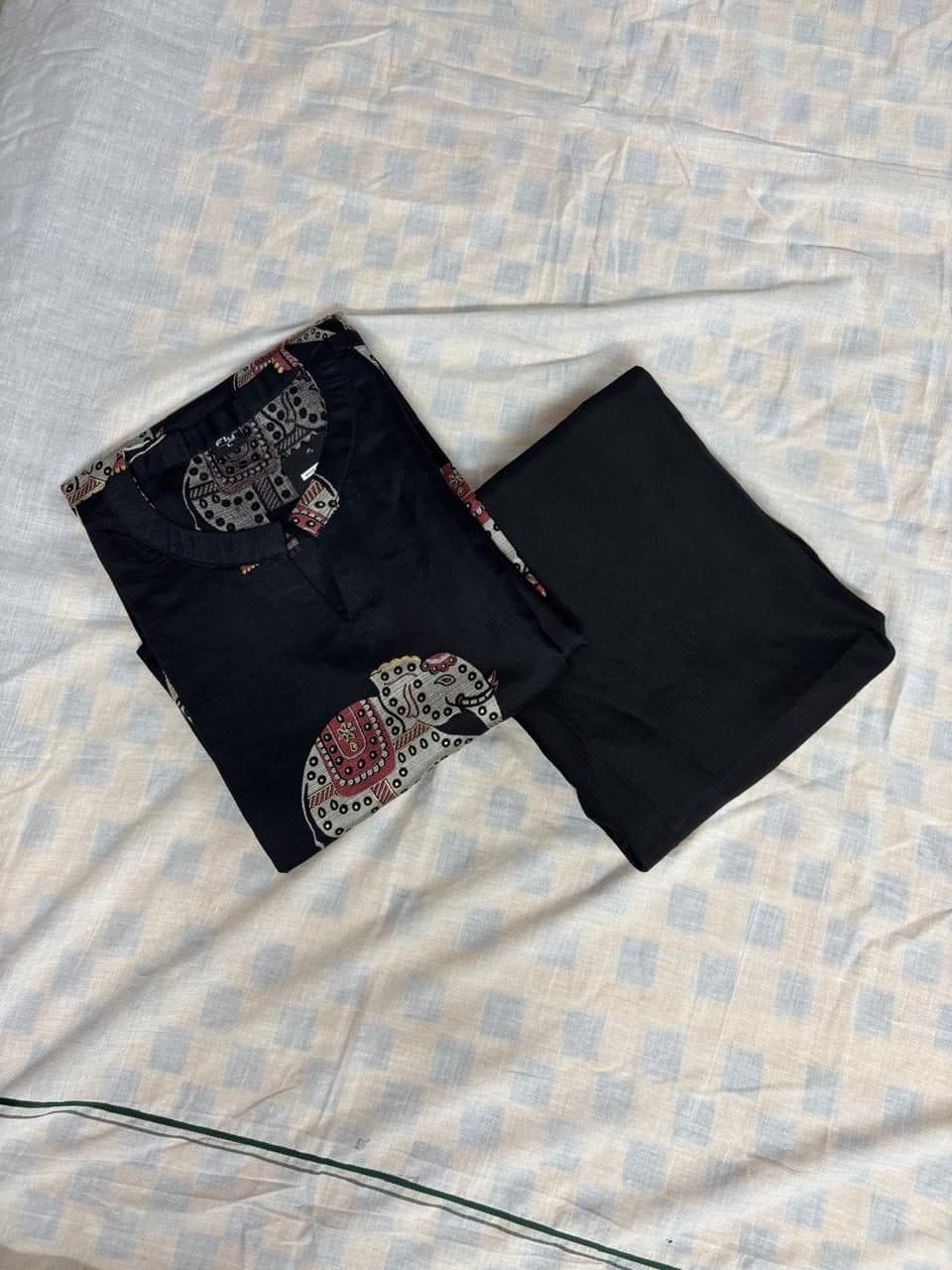 Black vartican set